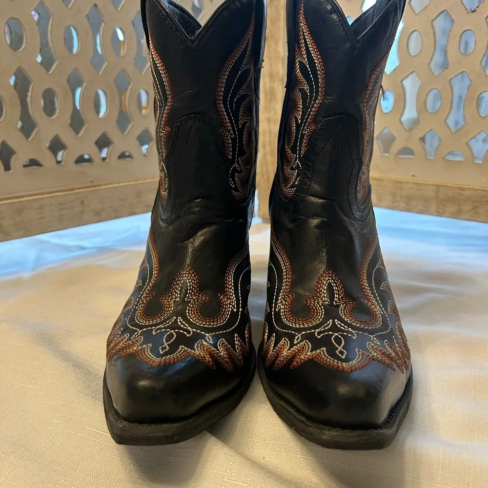 Ariat Black Embroidered Heeled Boots - Picture 4 of 12